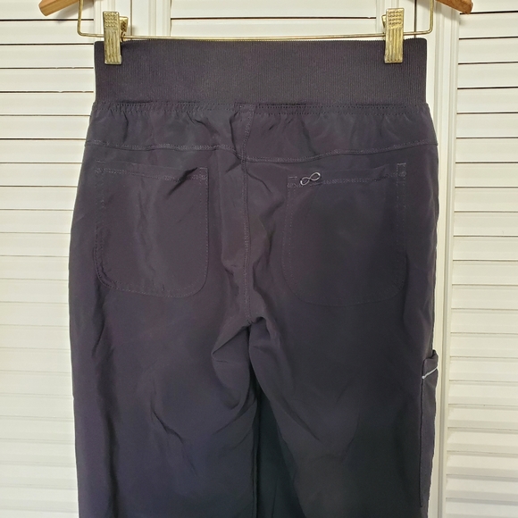 Donating end of December! Women's Jogger Style Scrub Pants - Picture 10 of 14